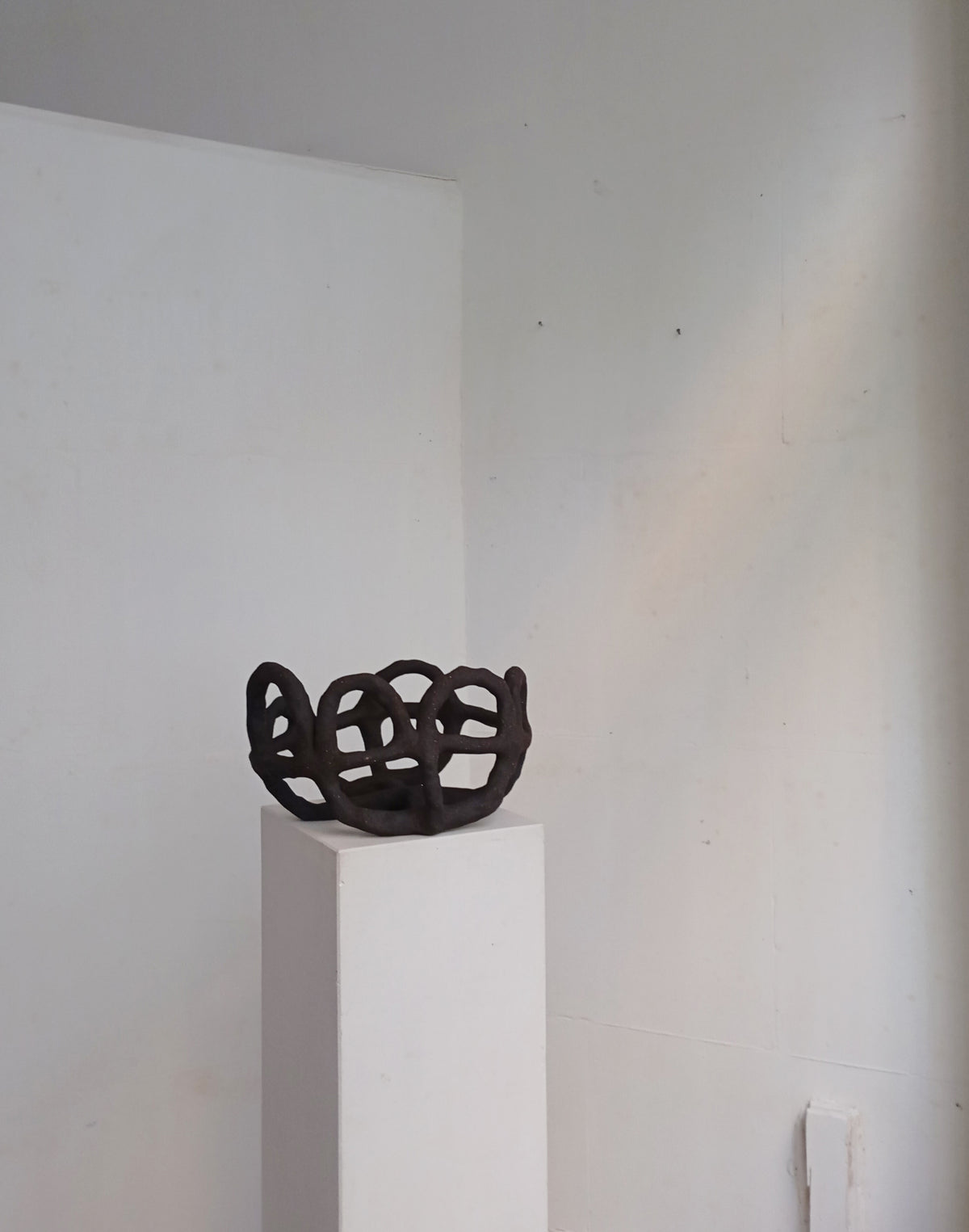 Corbeille 8' by Claire Pain | The Oblist — handcrafted dark ceramic dish