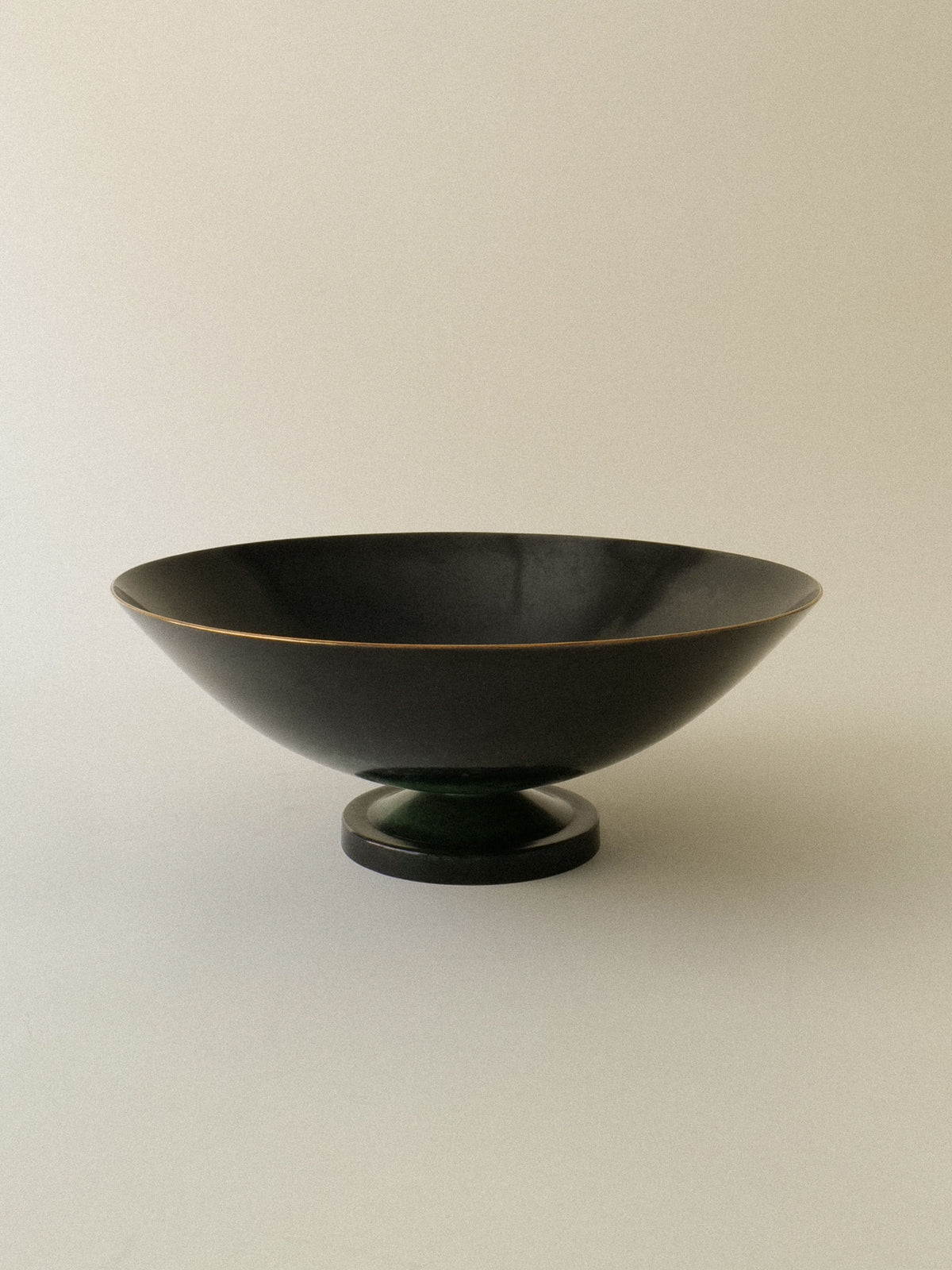 Dark patinated bronze pedestal bowl from 1910 era