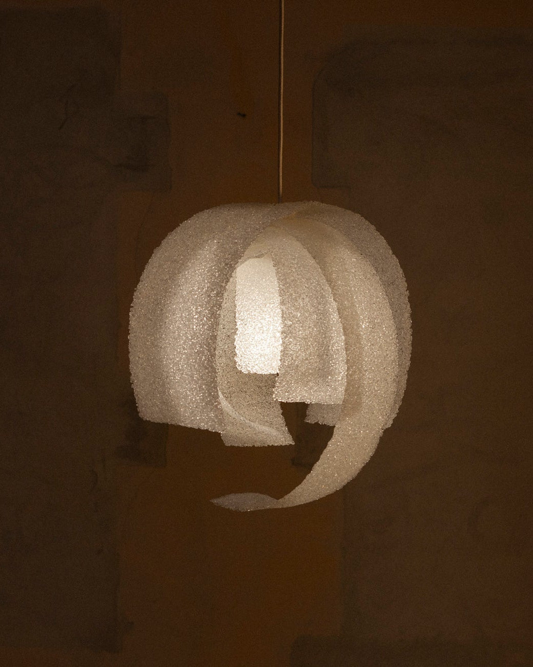 F46-21 Pendant Lamp — detail view
