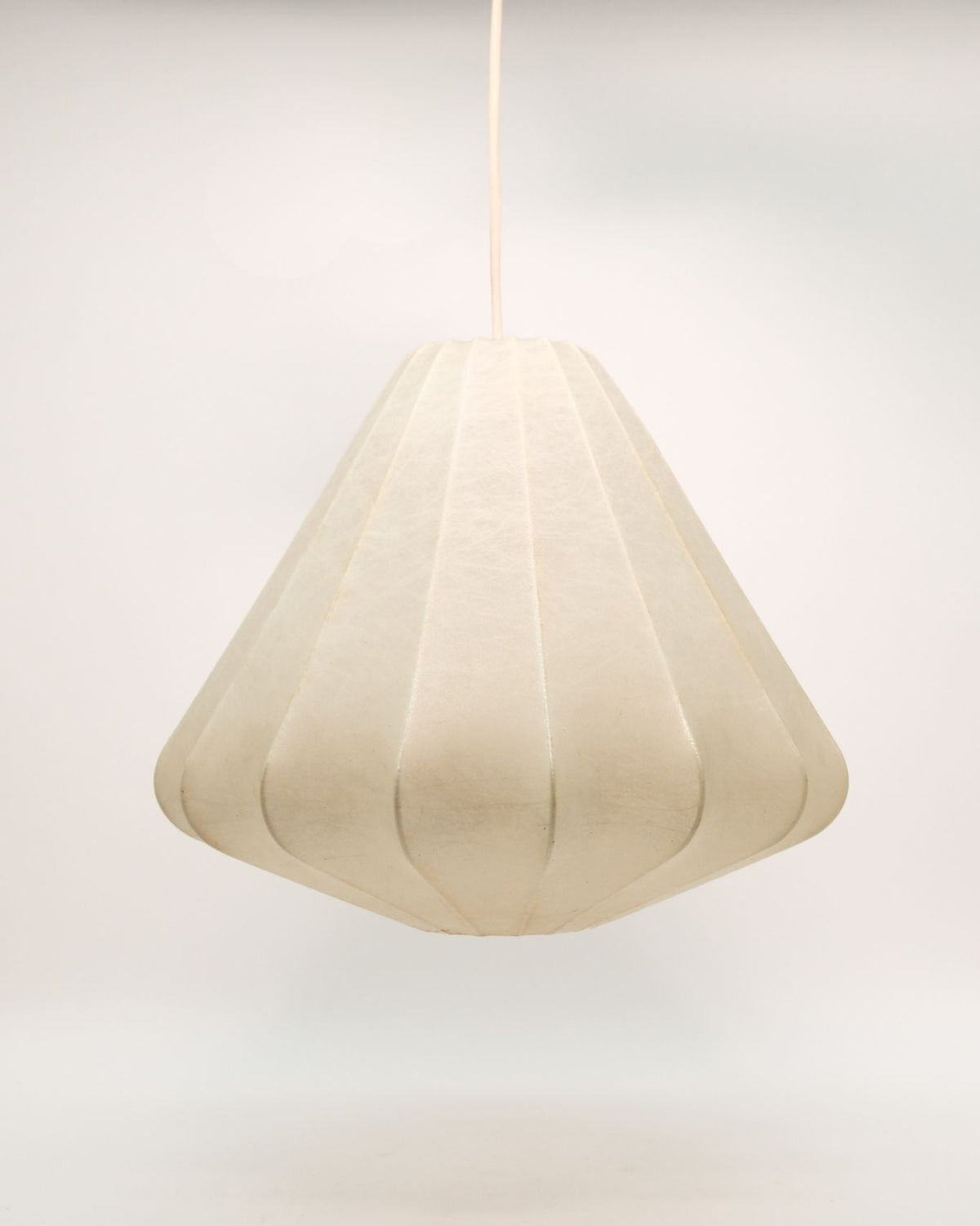 Cocoon Pendant Lamp, Goldkant — side angle