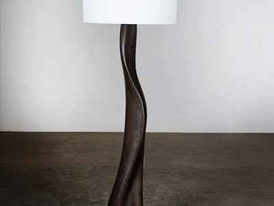 Table and Lamps: How to Coordinate Living Room Lighting