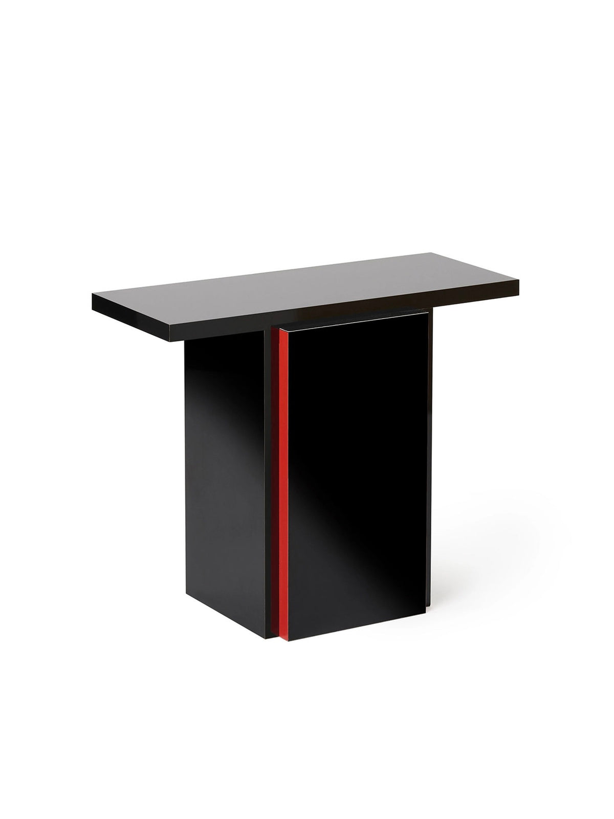 The Mara T Side Table – Red Line by TEGET showcases a sleek design with a high-gloss black finish, a flat rectangular top, and a thick central pedestal. A vertical red accent line enhances its minimalist appearance.