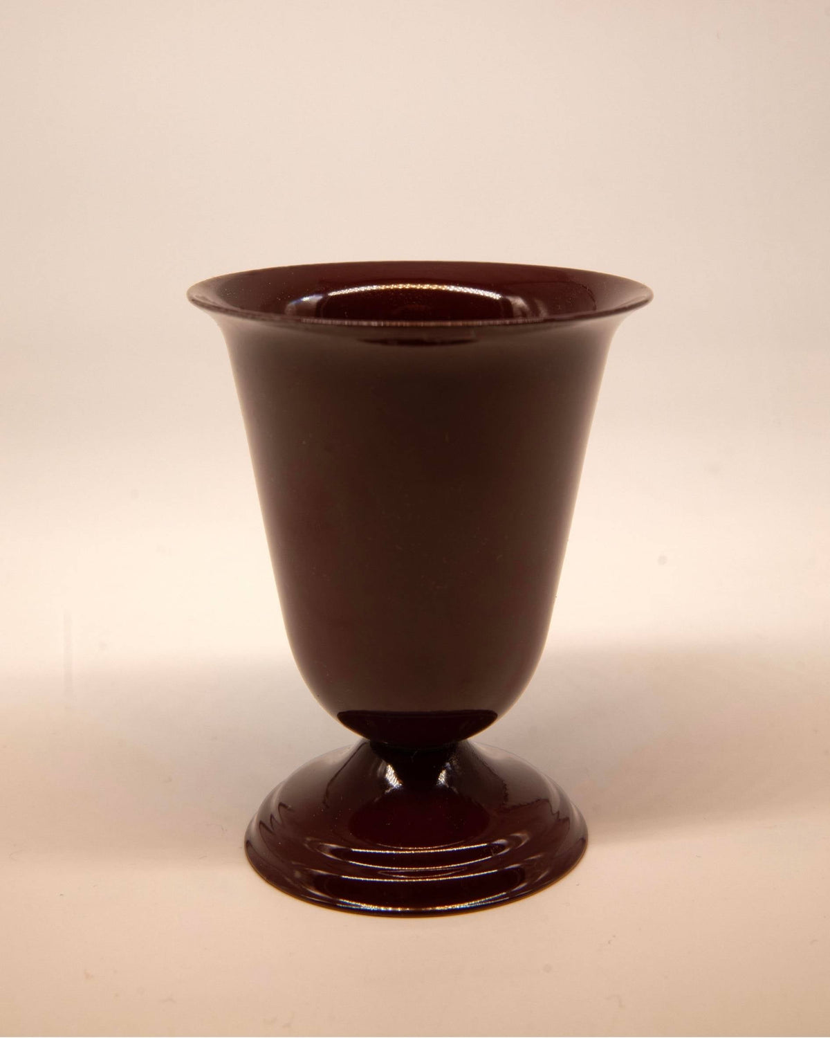 TULIP COUPE — lifestyle setting