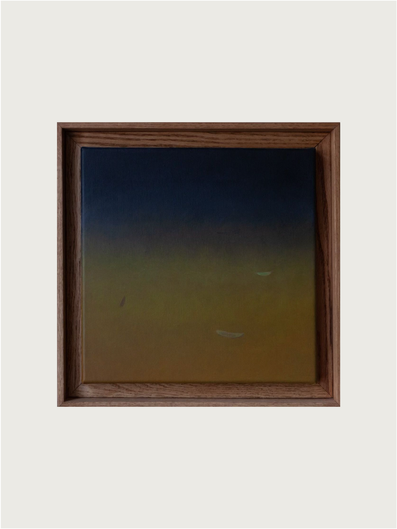 Fade into #1," a 2024 painting by Rebecca von Matérn, features a gradient background transitioning from dark blue at the top to brown at the bottom on a 36x36 cm canvas. With a few small, indistinct shapes scattered throughout, it is elegantly encased in a hard wax oiled oak shadow frame that adds depth and sophistication.