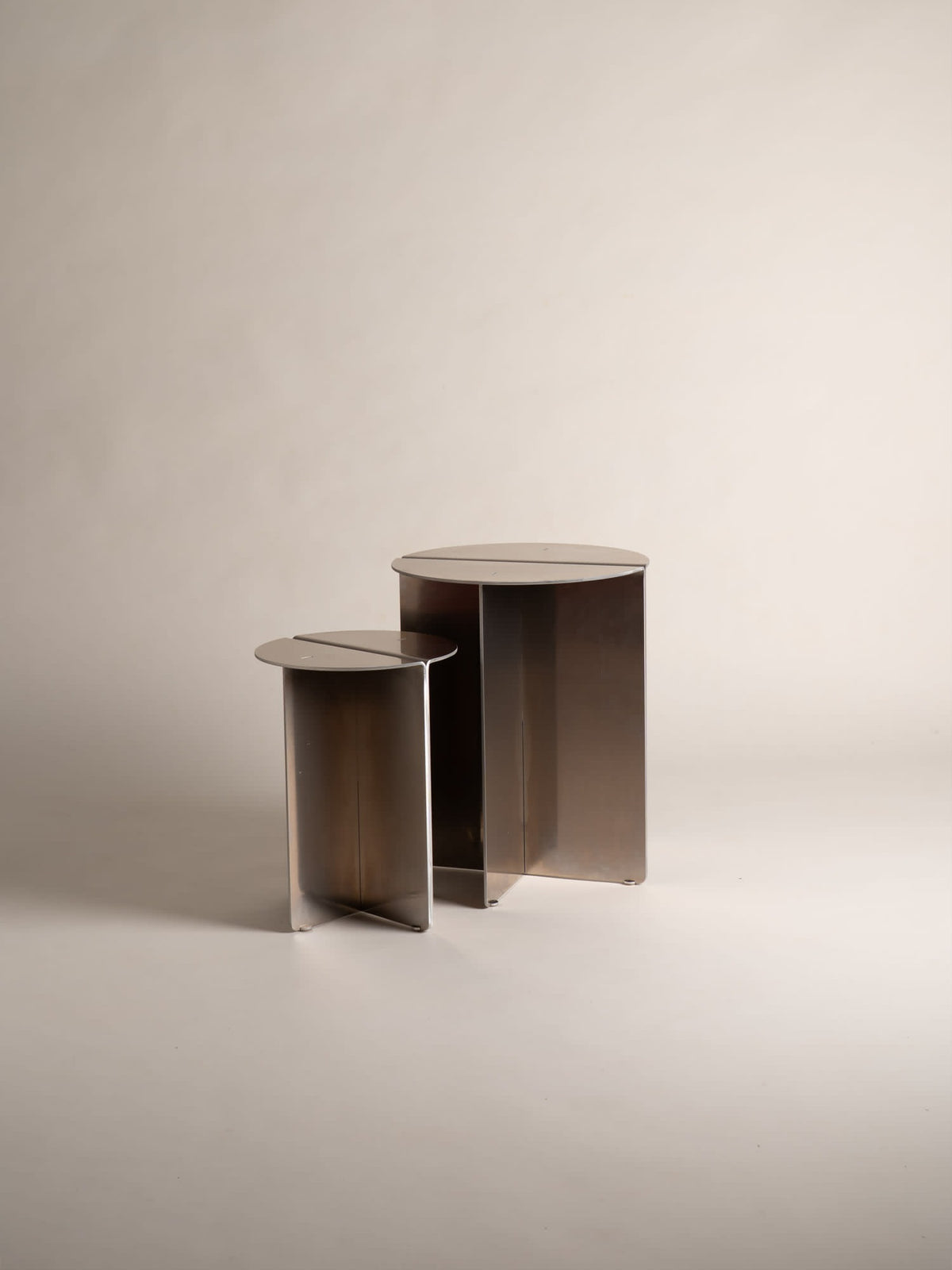 "PlegTable" aluminium side table by resmes. | The Oblist