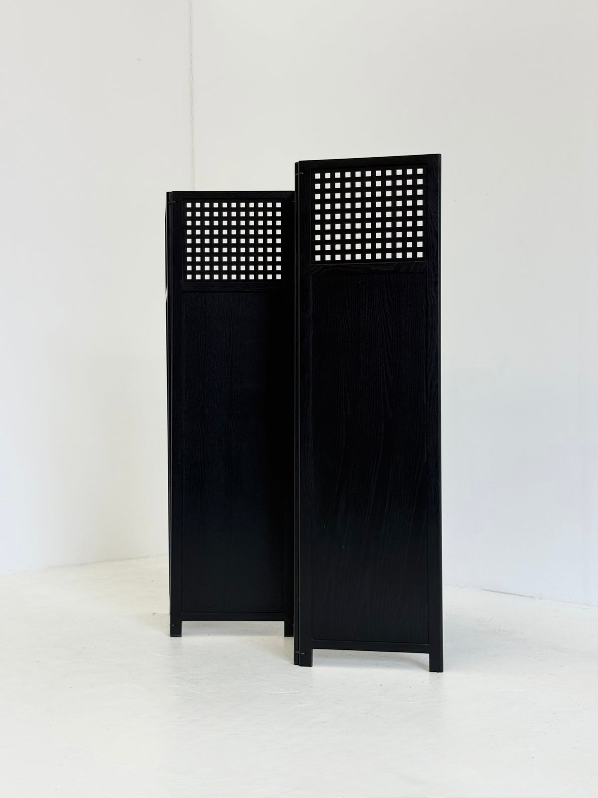 Room screen by Umberto Asnago for Giorgetti — in context