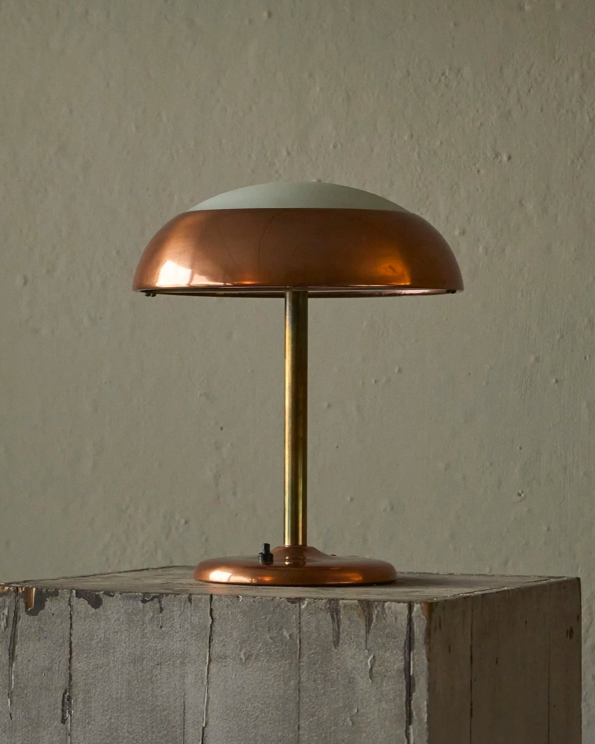 Art Deco Table Lamp in Patinated Copper, Brass and Satin Glass 1950s — additional view
