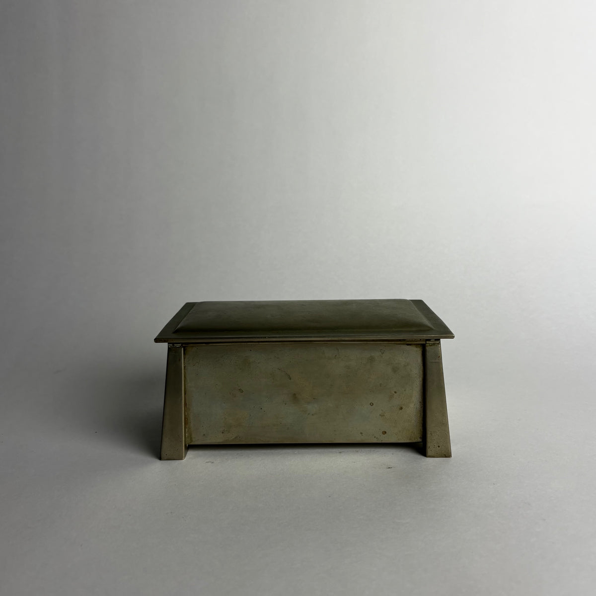 Vintage Boxes in Nickel - Lidded Cigarette Collection — close-up