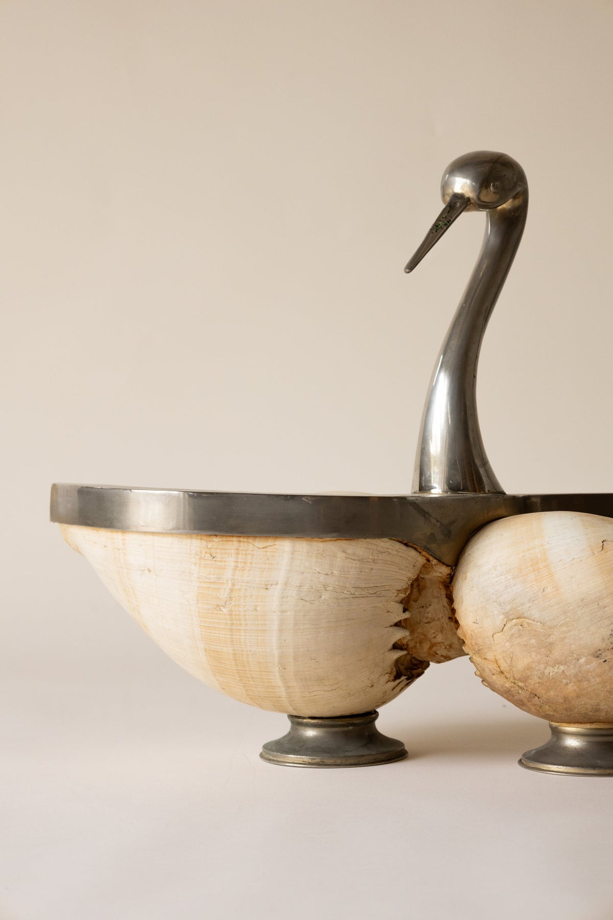 1970s Italian Swan Centrepiece, Attributed to Gabriella Binazzi — detail view