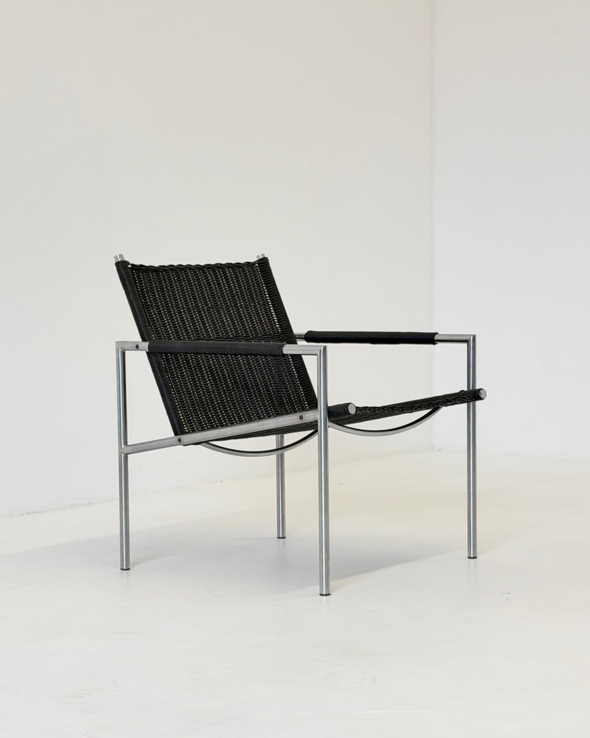 Martin Visser SZ 01 Armchair for Spectrum in Black — additional view