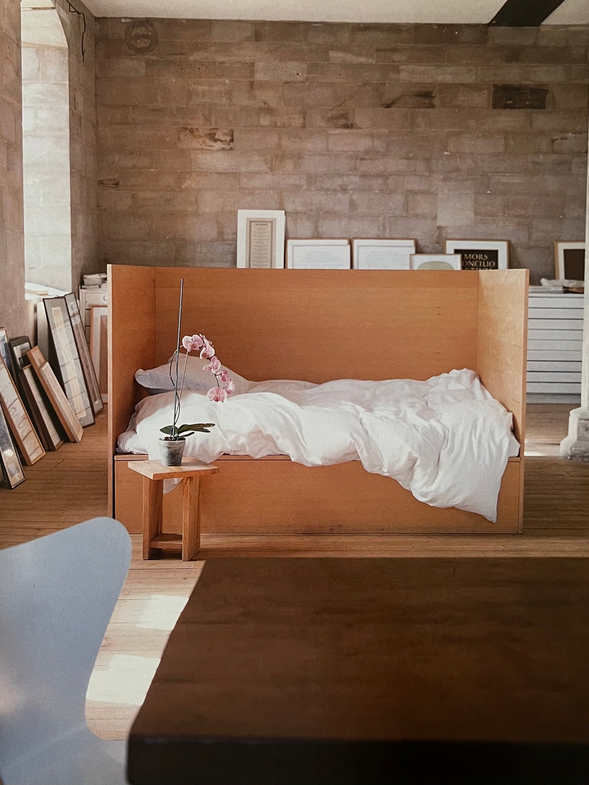 Country and Modern: Contemporary Interiors for Rural Settings - Decoration Book — additional view