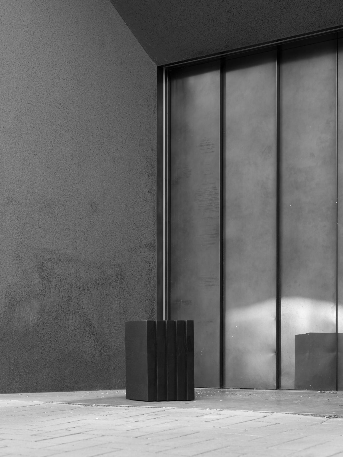 Scalae Side Table — additional view