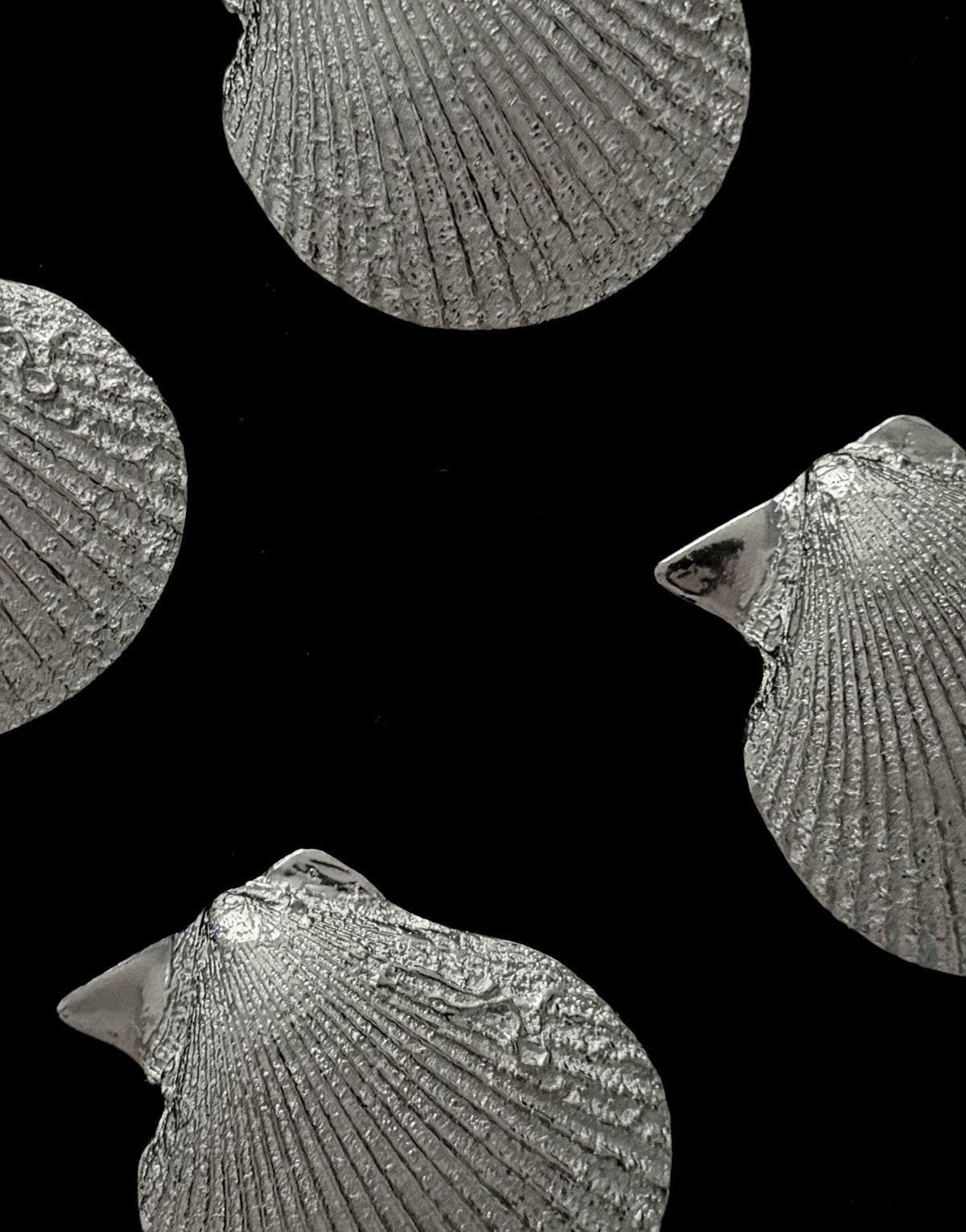 Vintage vide-poches crafted Serveware Accessories in Metal — detail view