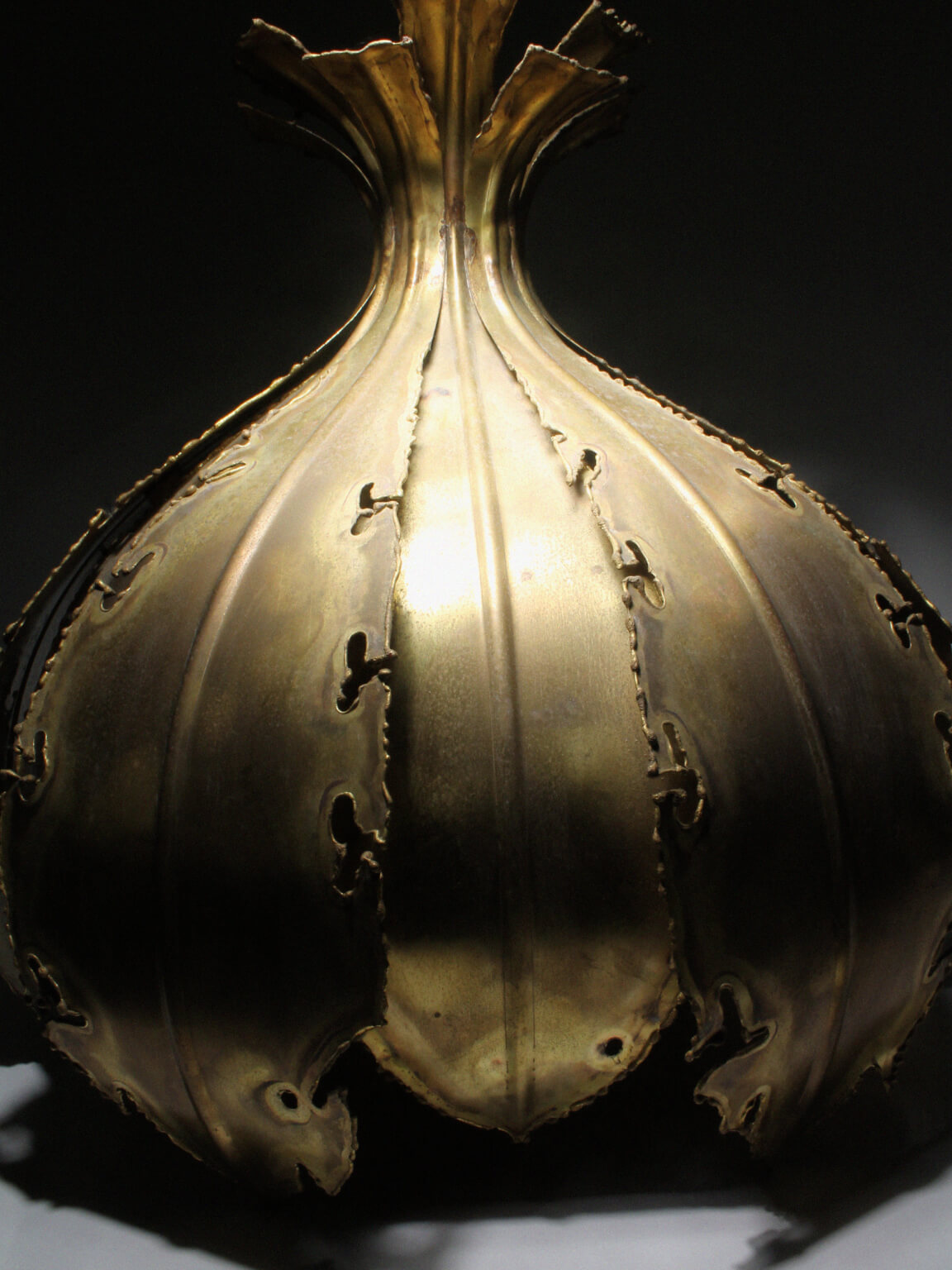 Svend Aage Holm Sørensen "Onion" Brass Ceiling Lamp, 1960s, Denmark — detail view