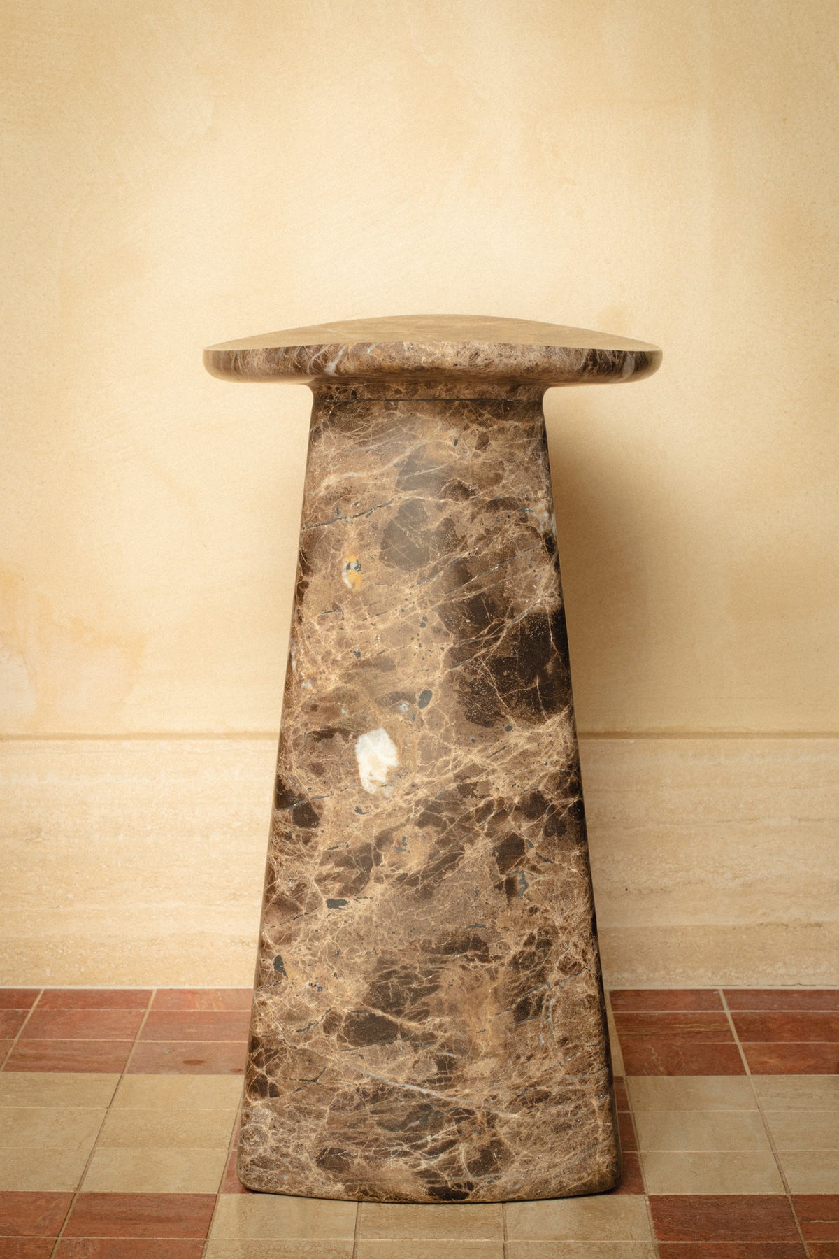 Marble LEIRIA stool — lifestyle setting