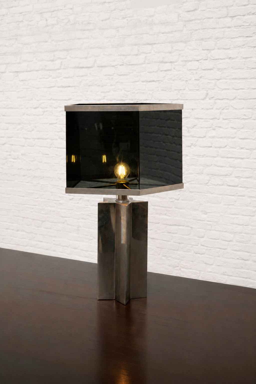 Italian Architectural Table Lamp in Acrylic and Chrome, 1970's — detail view