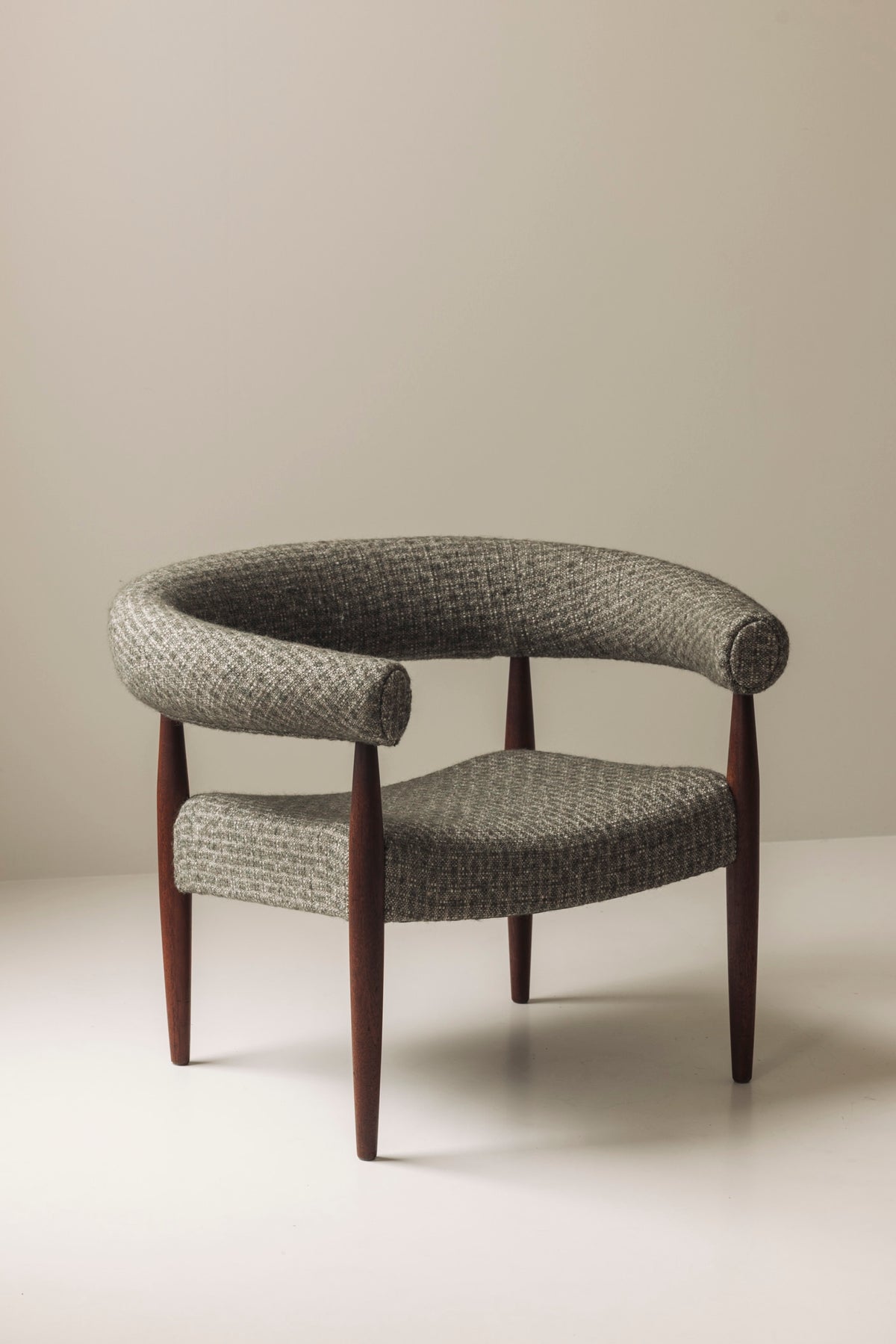 Very rare set of 'Ring Chairs' by Nanna and Jørgen Ditzel, Denmark 1958 — lifestyle setting