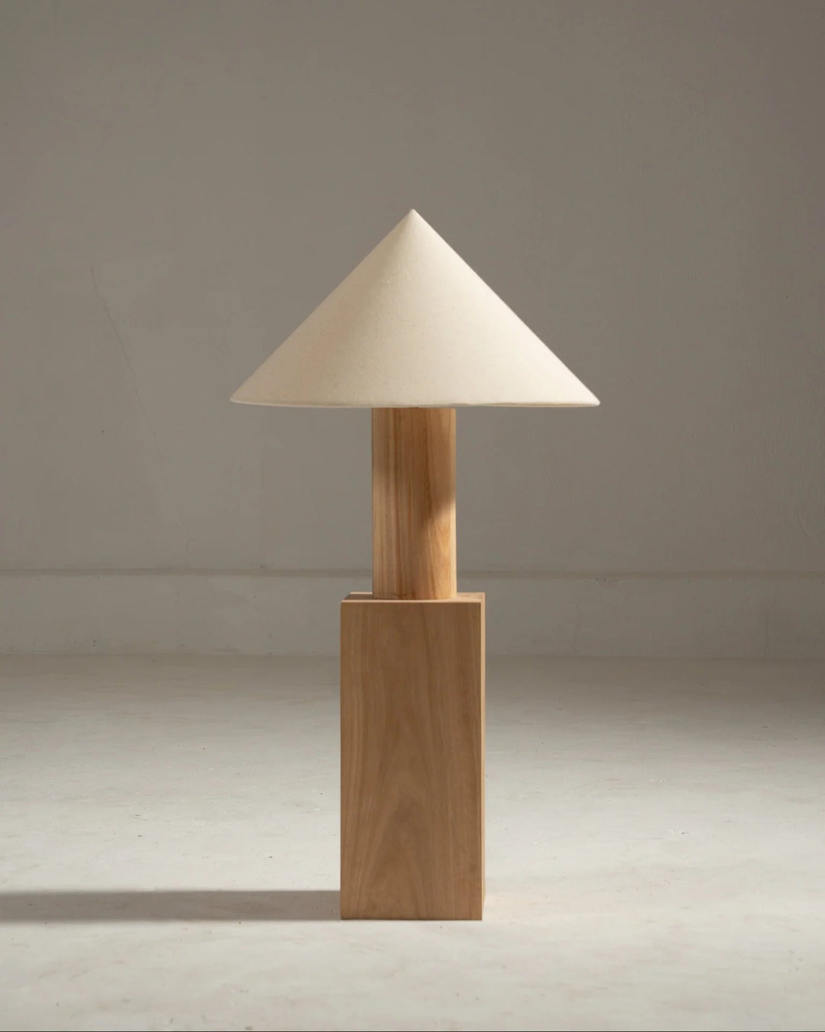 Aflecha wooden table lamp with conical white shade by Policronica
