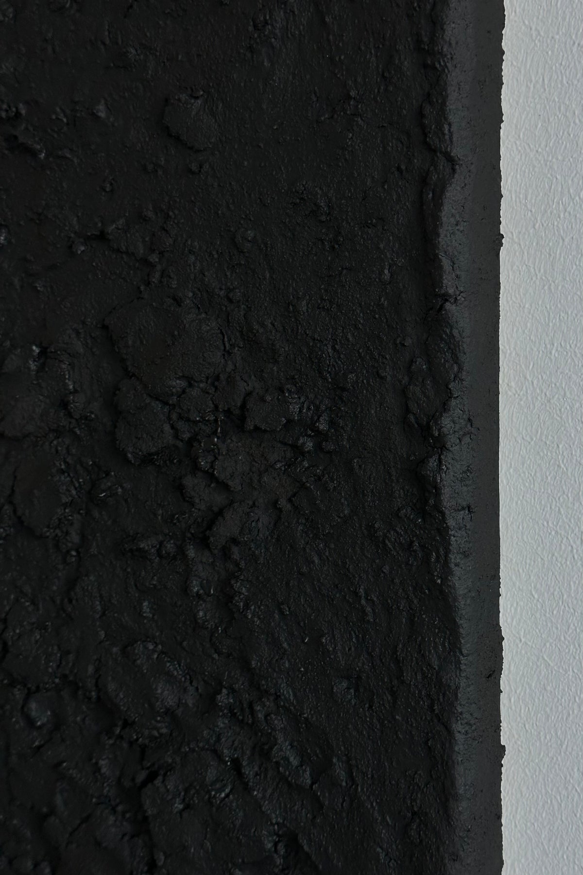 'SUSPIRIUM 07' sculptural wall art — lifestyle setting