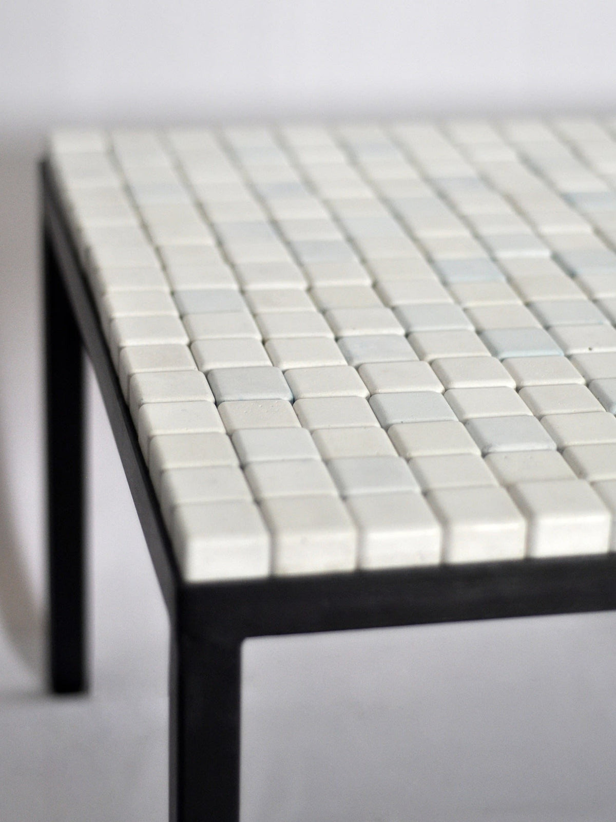 Minimalism Low Table - Concrete Cubes Collection — detail view