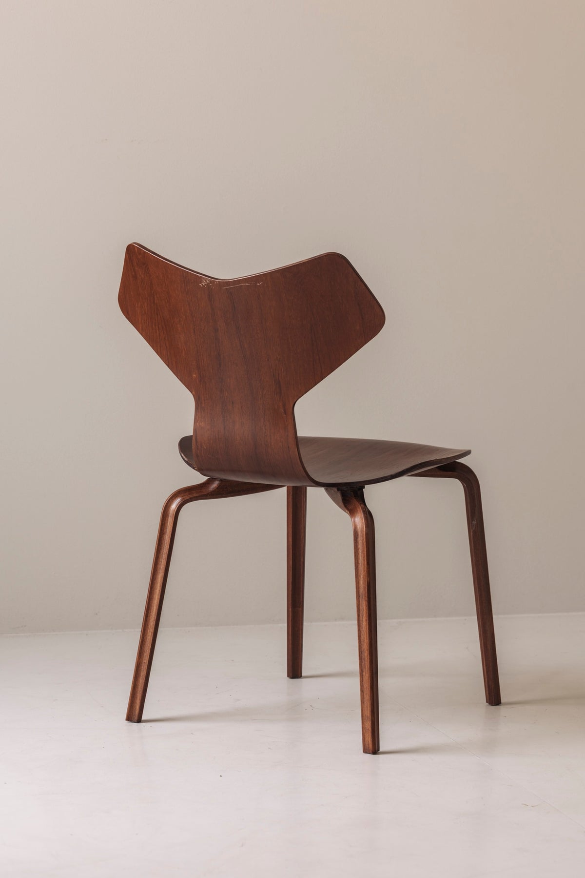 First Edition Grand Prix Chairs Model 3130 by Arne Jacobsen for Fritz Hansen, 1957 — alternate view