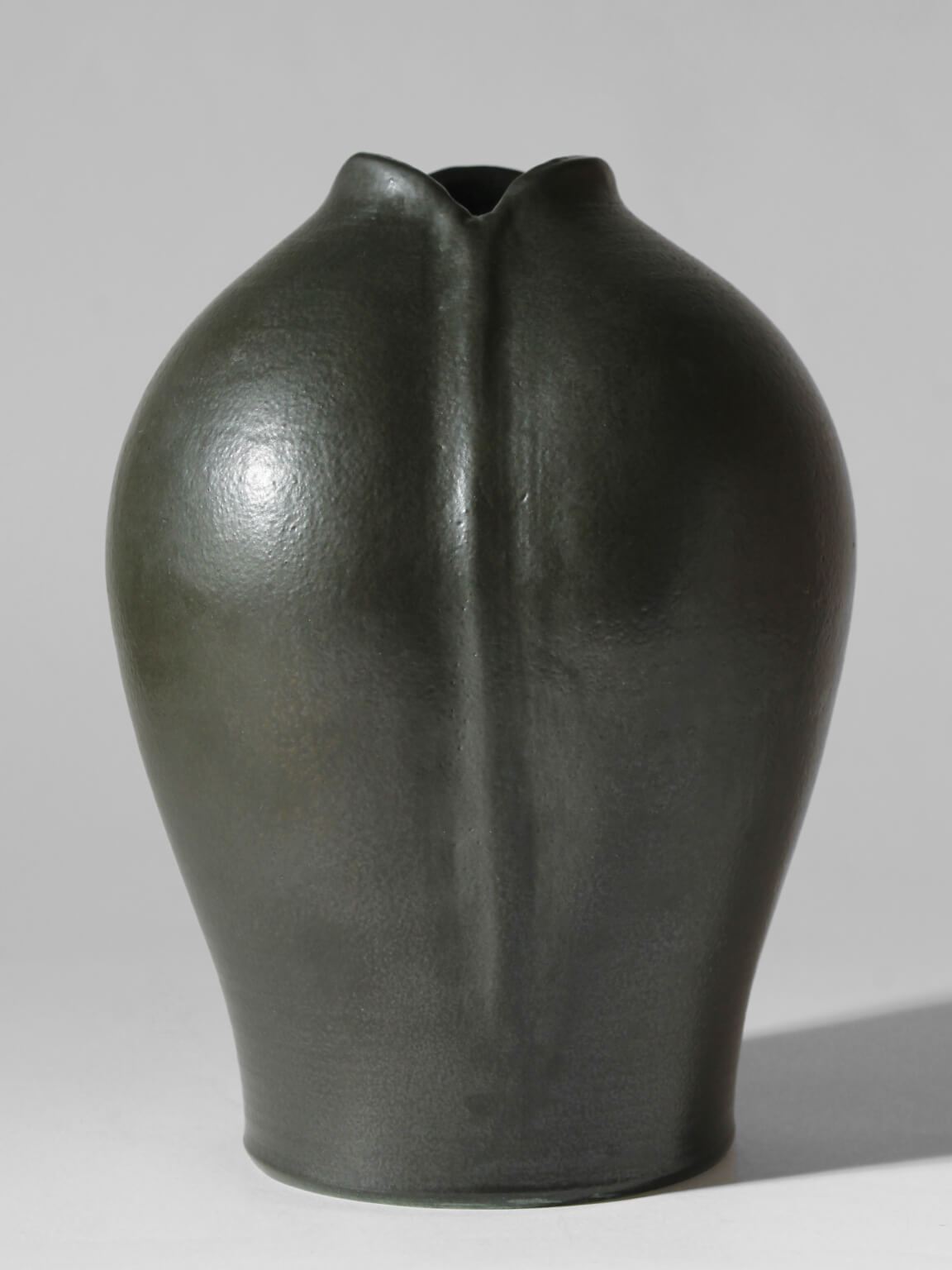 Flower Bud Shaped Ceramic Vintage Vase — detail view