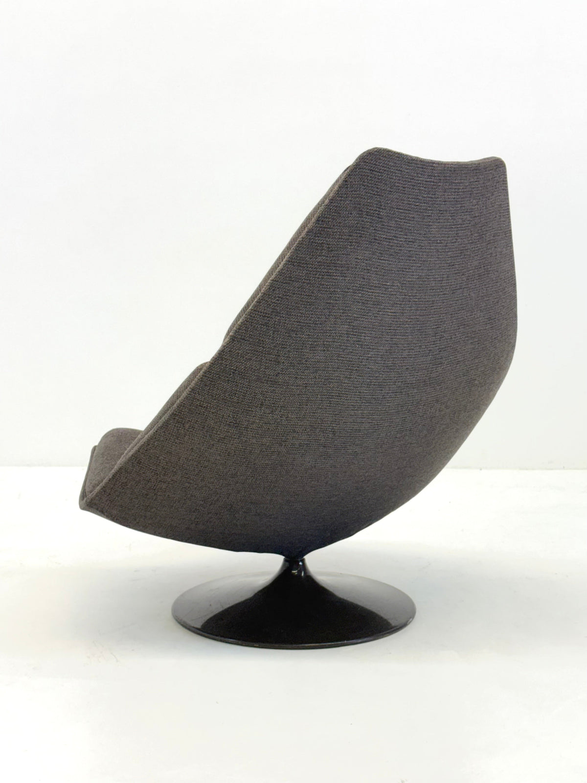 Artifort F510 armchair by Geoffrey Harcourt — additional view