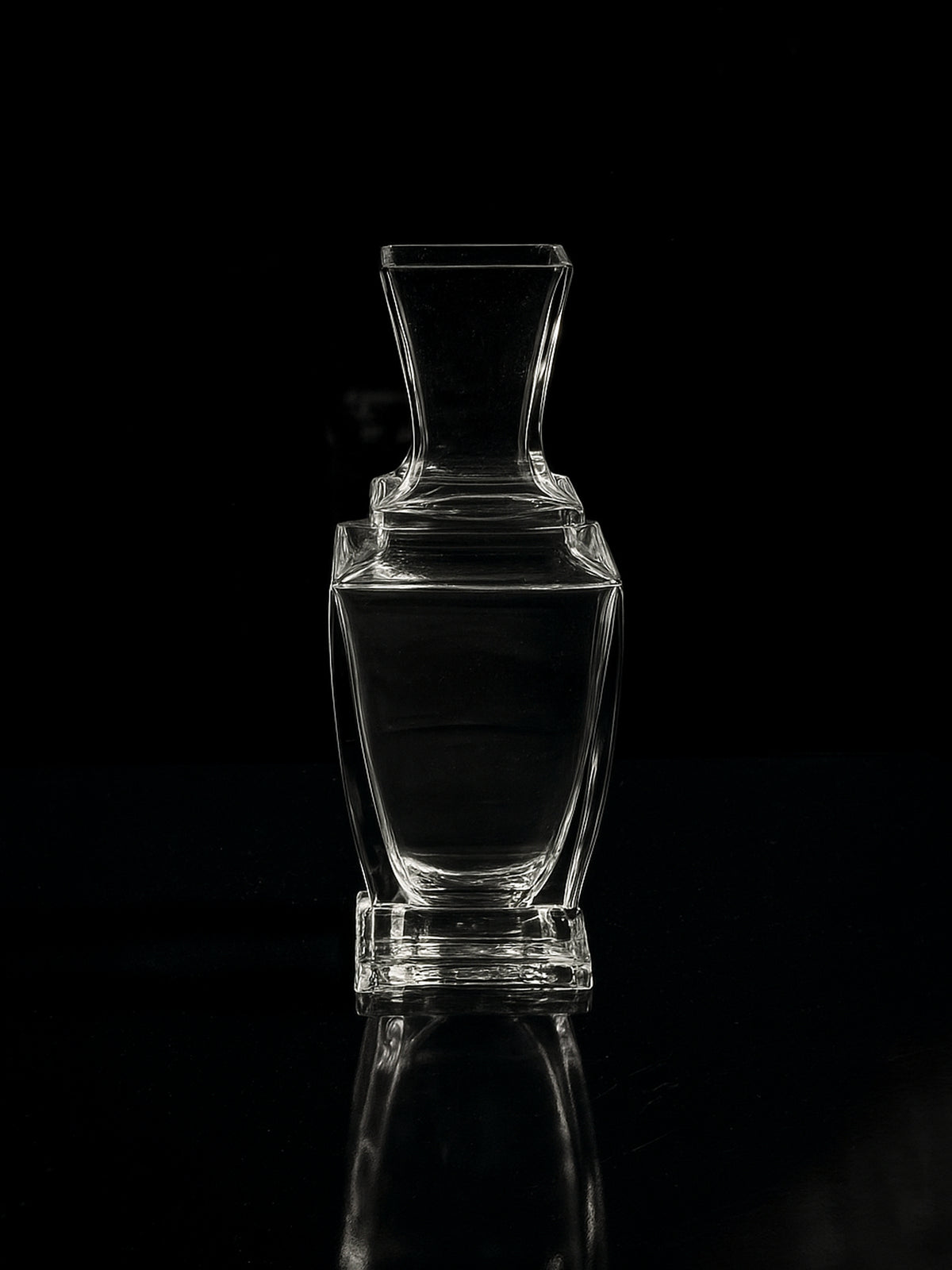 Vintage Baccarat Art Deco Vase - 1980s — detail view