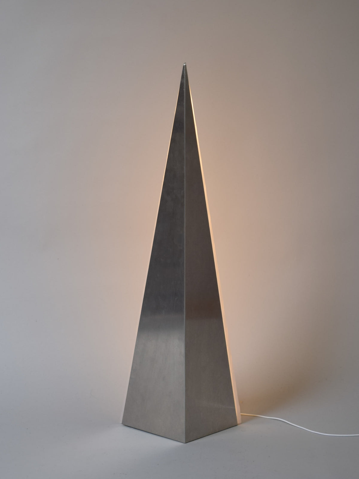 C-CONE opaque — side angle