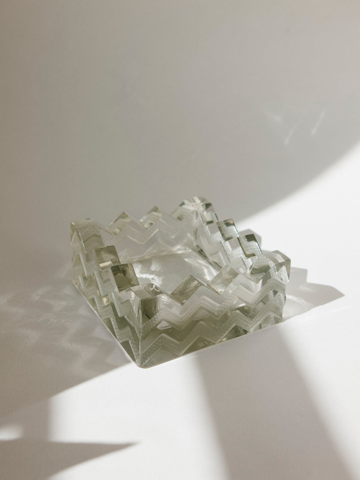 1930s René Lalique French Art Deco Ashtray / Bowl — additional view