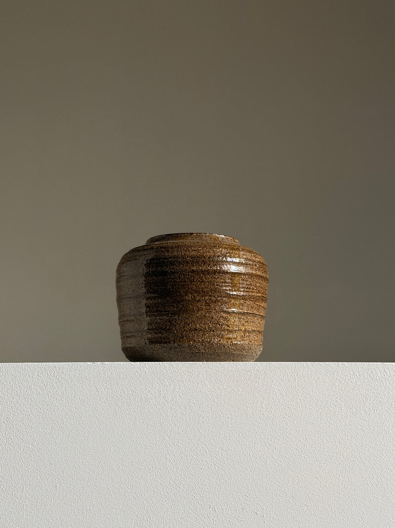 Small stoneware vase, France, circa 1974 by Figuresdesign | The Oblist