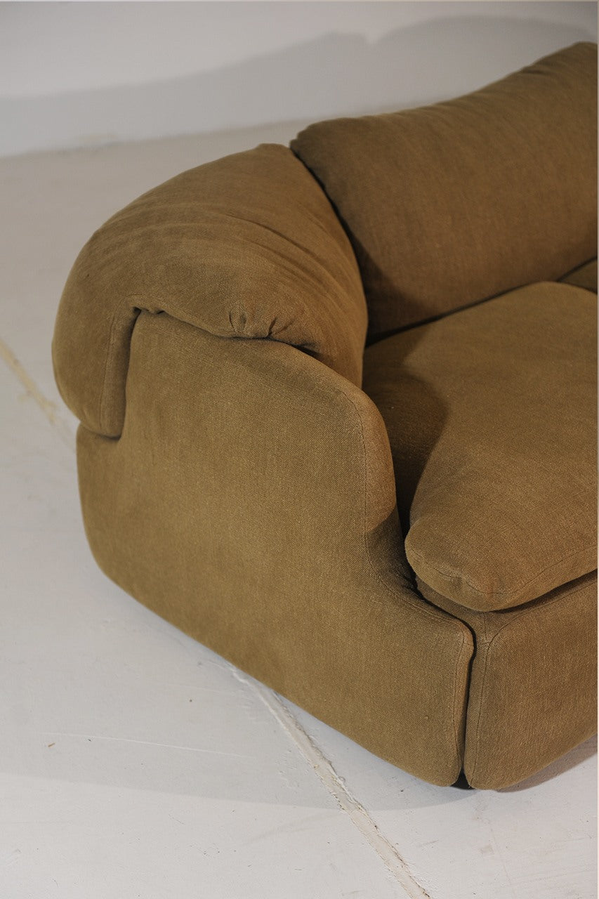 Alberto Rosselli for Saporiti Confidential 3-Seater Sofa in Olive Linen, Italy, 1970s — view 9