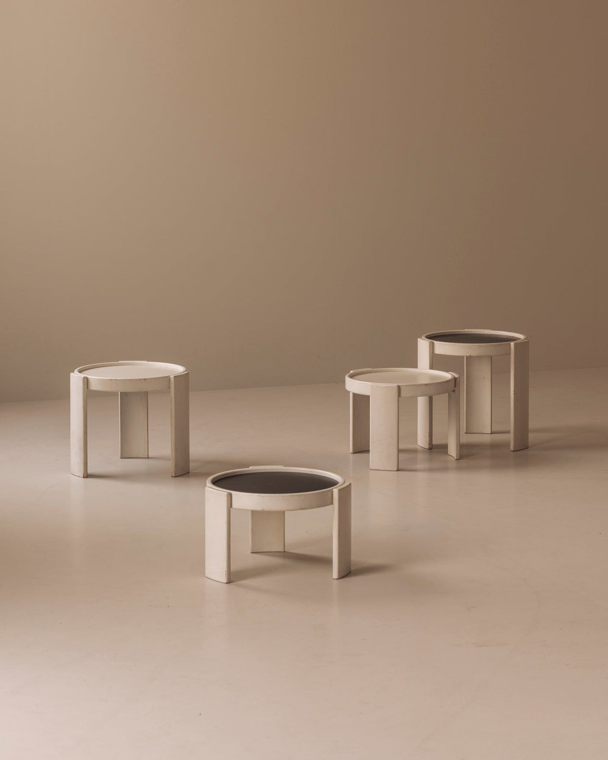 Model 780 side tables by Gianfranco Frattini for Cassina, Italy 1960s — detail view