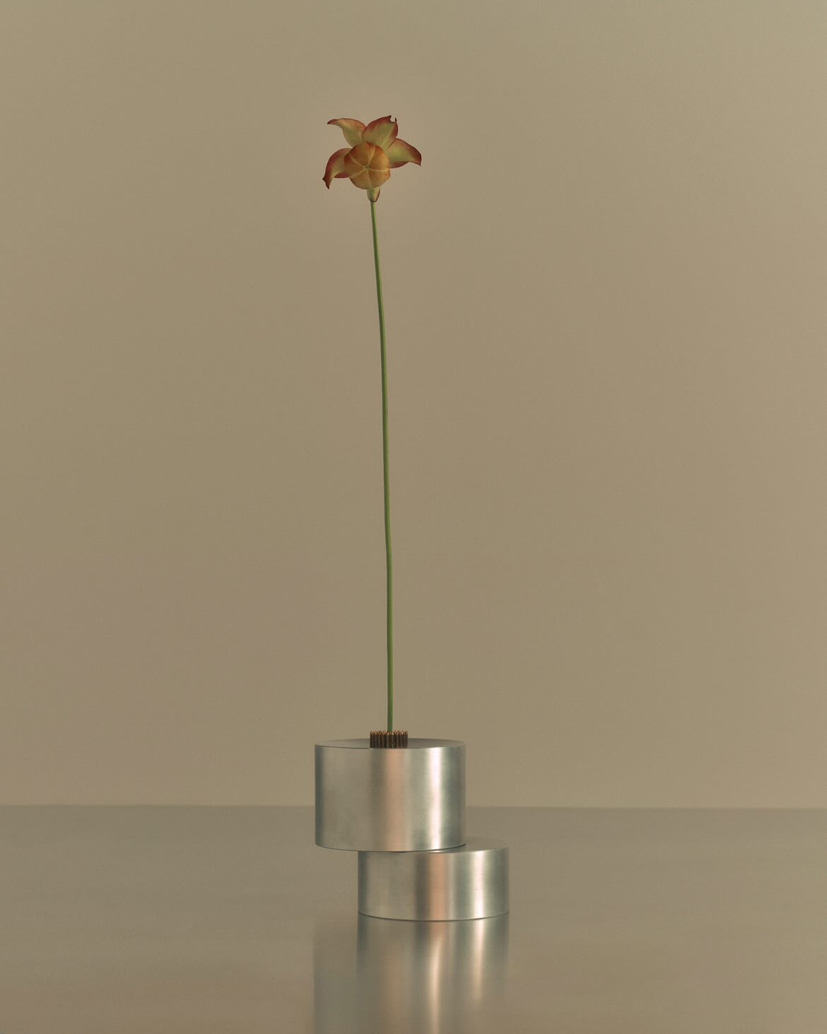 Stack incense burner — detail view