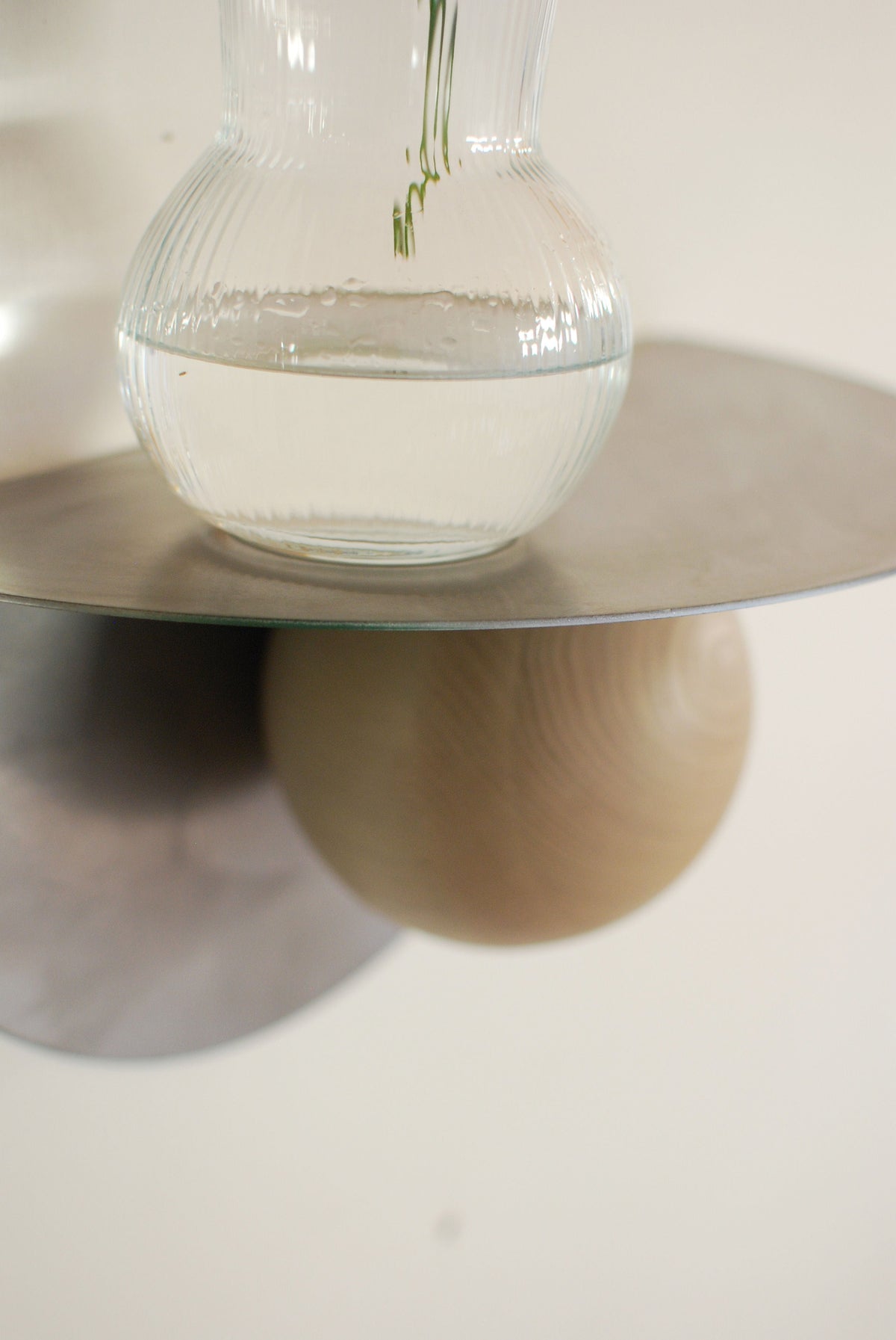 POP' Shelf in Steel and Ash Wood — back view showing round wooden support