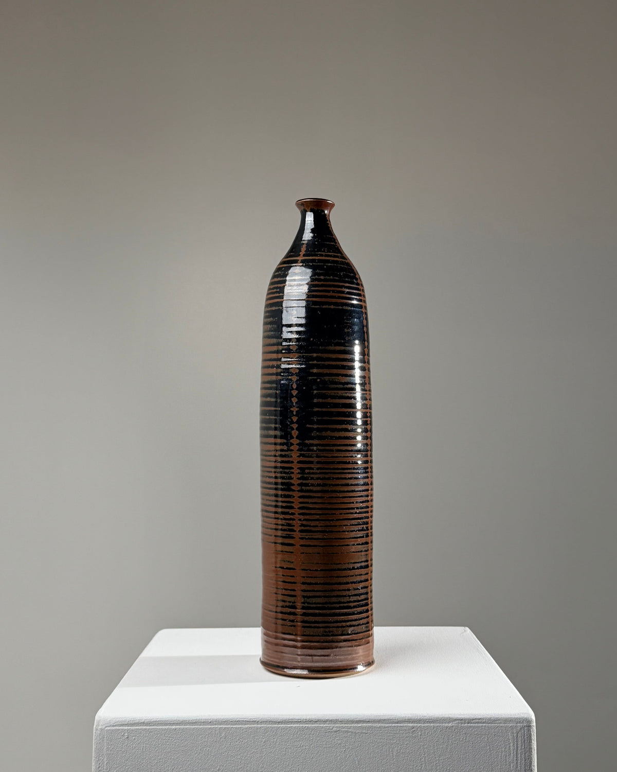 Large Glazed Stoneware Bud Vase – La Borne, 1960s — detail view