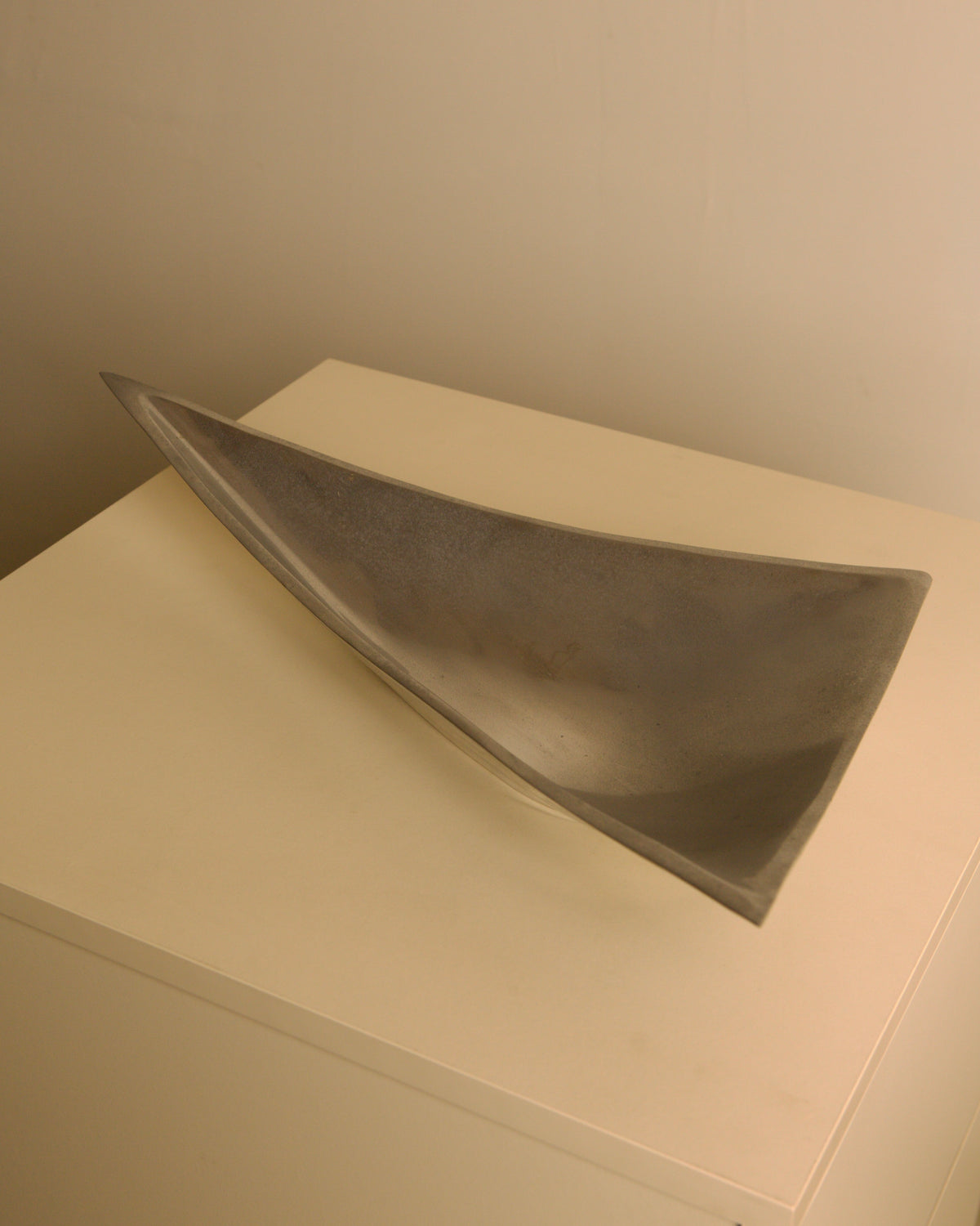 Pair of Italian "Triangle" aluminium catch-alls, 1980s — close-up