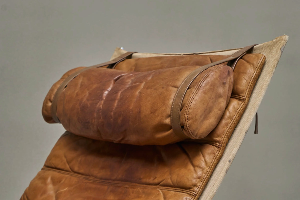 Fabricius & Kastholm FK 87 'Grasshopper' Lounge Chair in Patinated Cognac Leather, 1960s — side angle