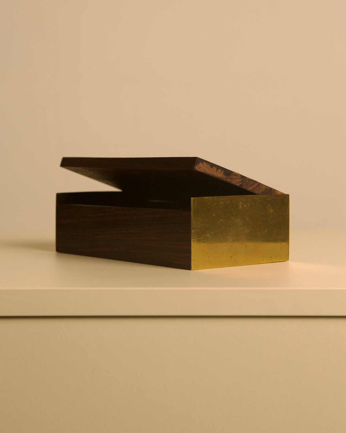 Italian Box in Handcrafted Wood and Patinated Brass, 1950s — top view showing brass edge detail