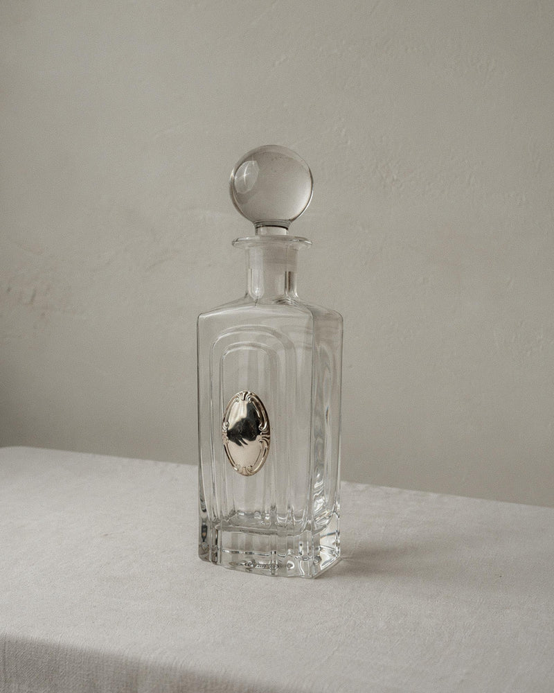 Vintage 1980s Glass Decanter, Clear Glass with Silver Plaque Detail and Sphere Stopper, Elegant Barware, Decorative Liquor Bottle, Gift Idea — view 12