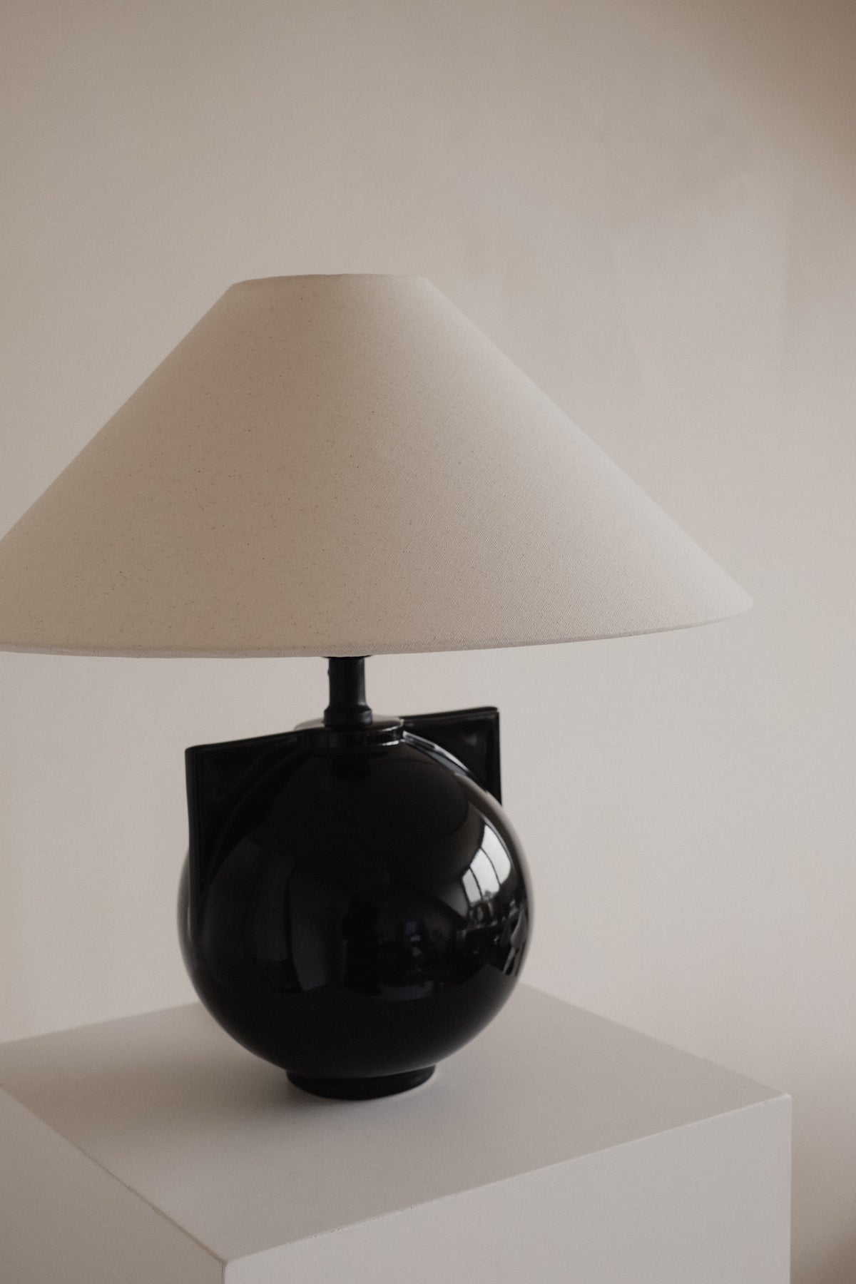 Vintage Zirkon Table Lamp — lifestyle setting