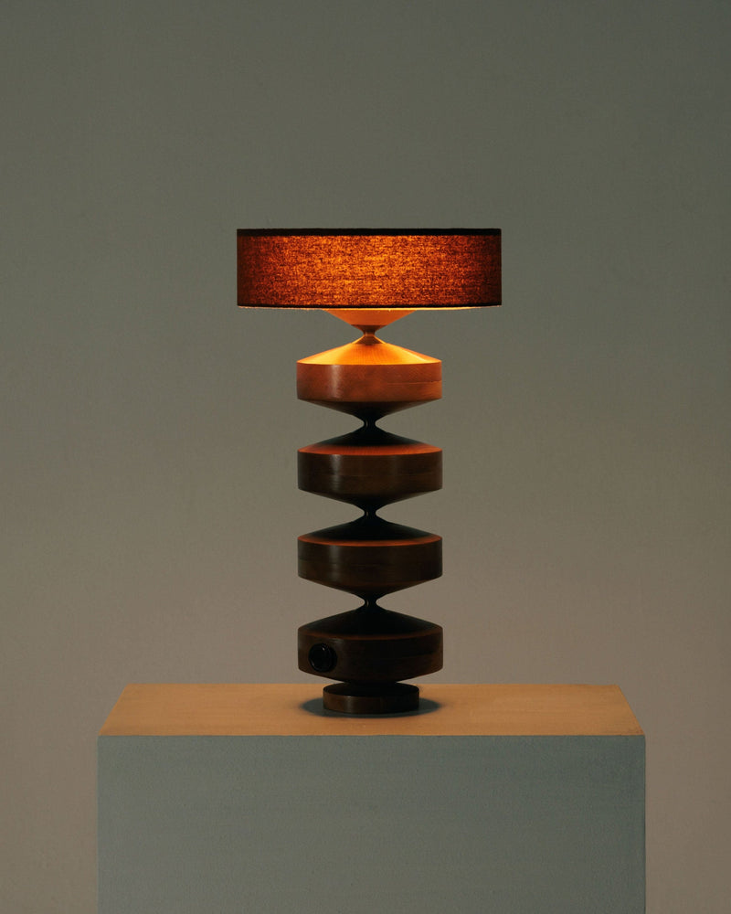 Hour Phila Table Lamp — close-up
