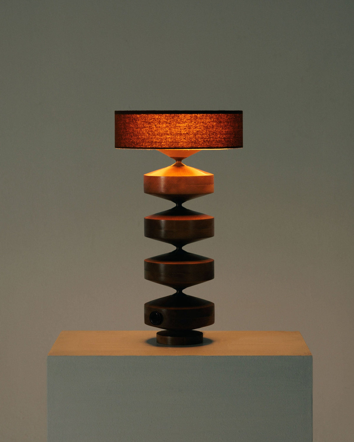 Hour Phila Table Lamp — close-up