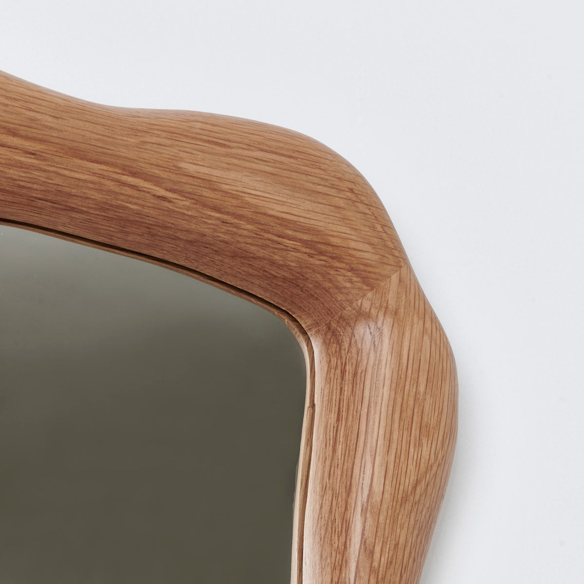 Minho Mirror Oak — side angle