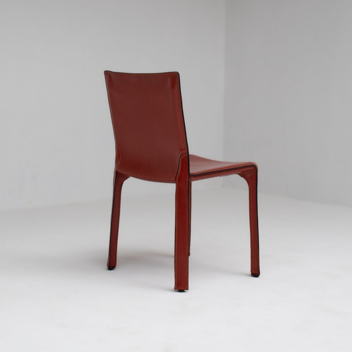 Mario Bellini Cab Chairs for Cassina in Red Leather — close-up