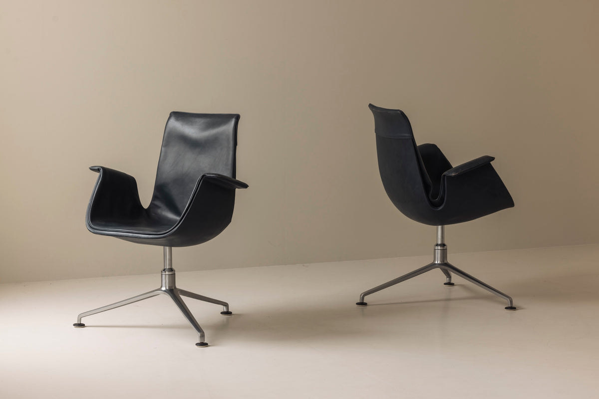 Set of two Bird Low Tulip Chairs by Fabricius & Kastholm, 1960s by Modern Living | The Oblist
