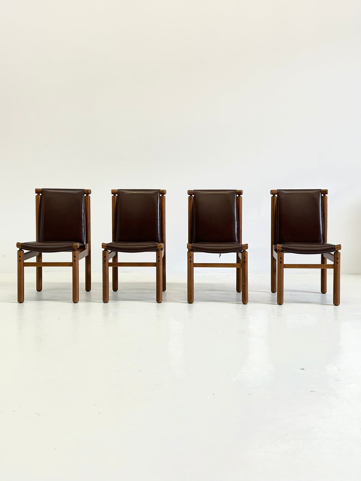 Set of Tapiovaara dining chairs by La Permanente Cantù — view 13
