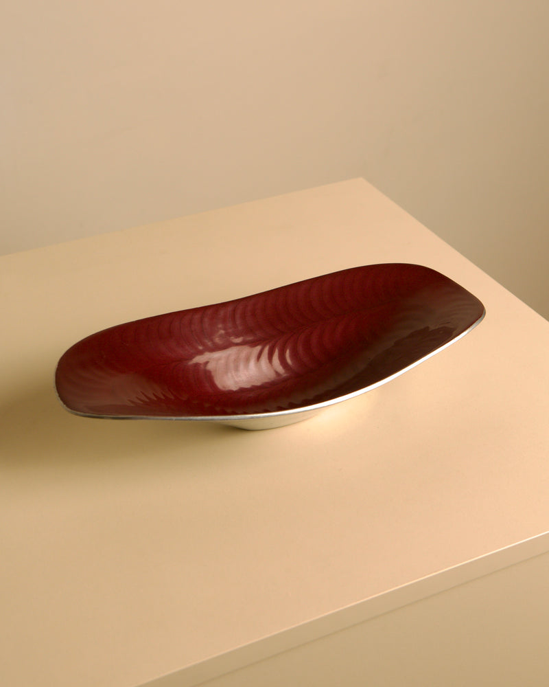 Italian burgundy aluminium "Galassia" catch-all by Brandani, 1980s by Treaptyque | The Oblist