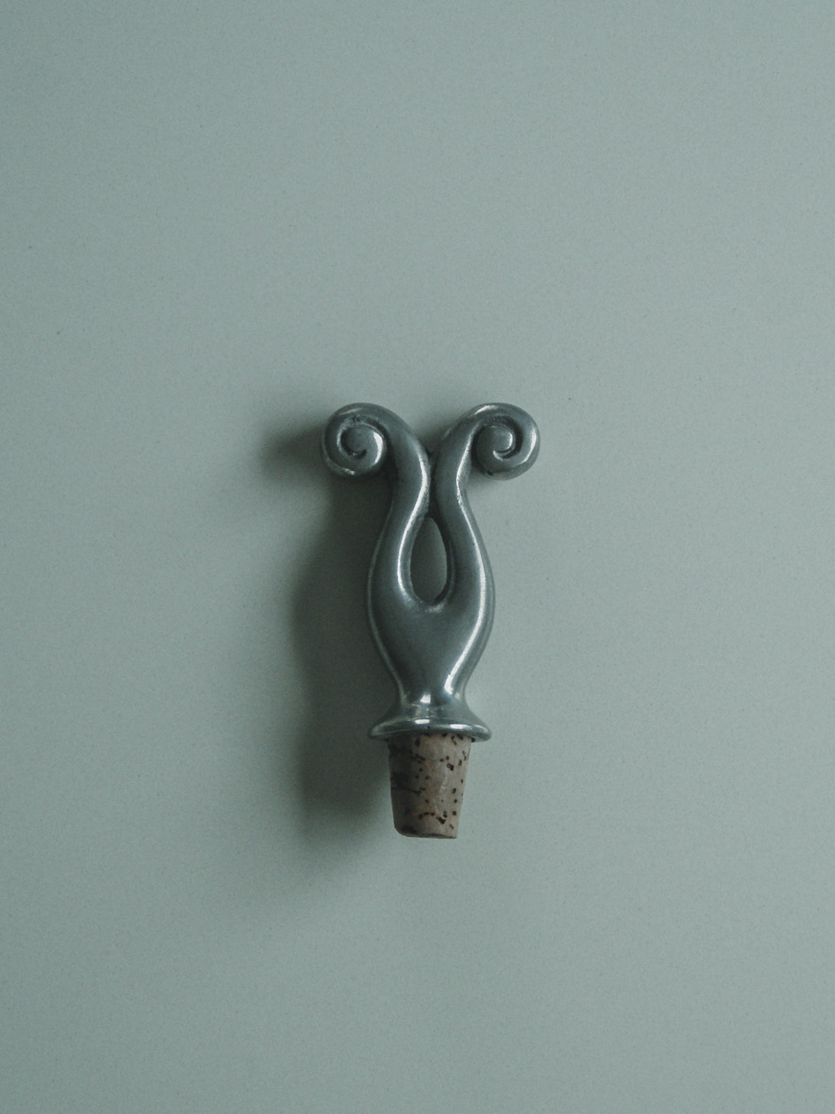 Aluminum Bottle Stopper by Tafelgeluk | The Oblist