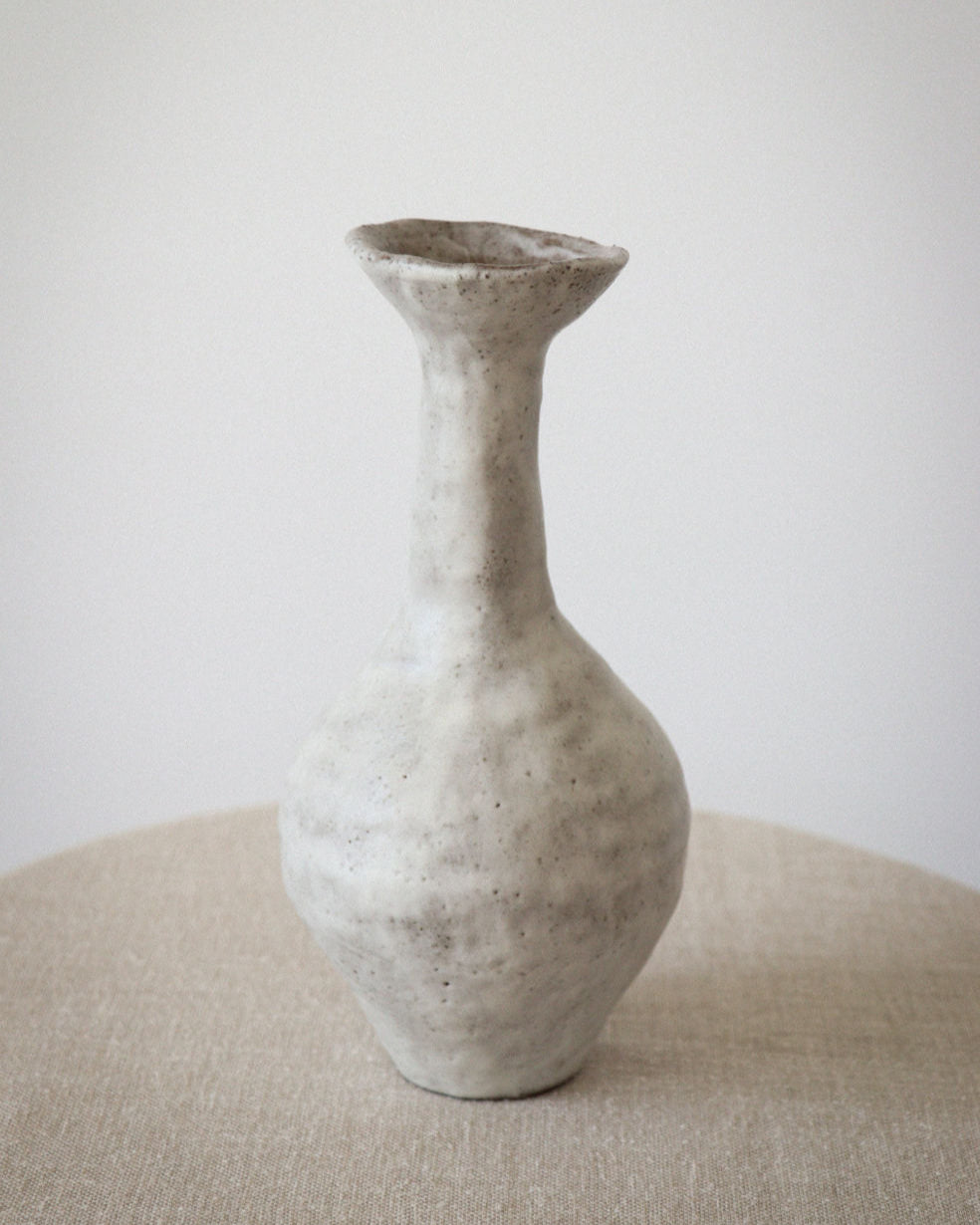 Lucie Vase No5 in Stoneware — detail view